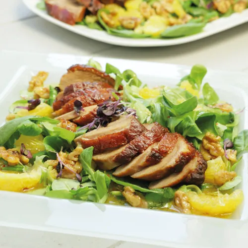 Entenbrust auf Feldsalat mit Orangen